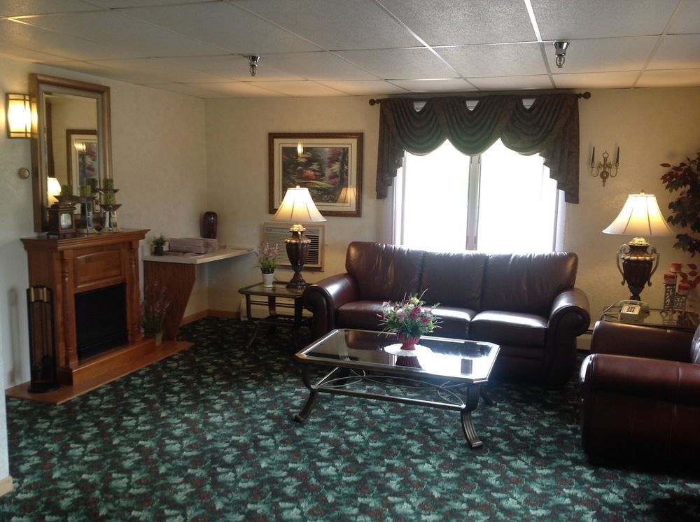 Value Host Motor Inn Marquette Ngoại thất bức ảnh
