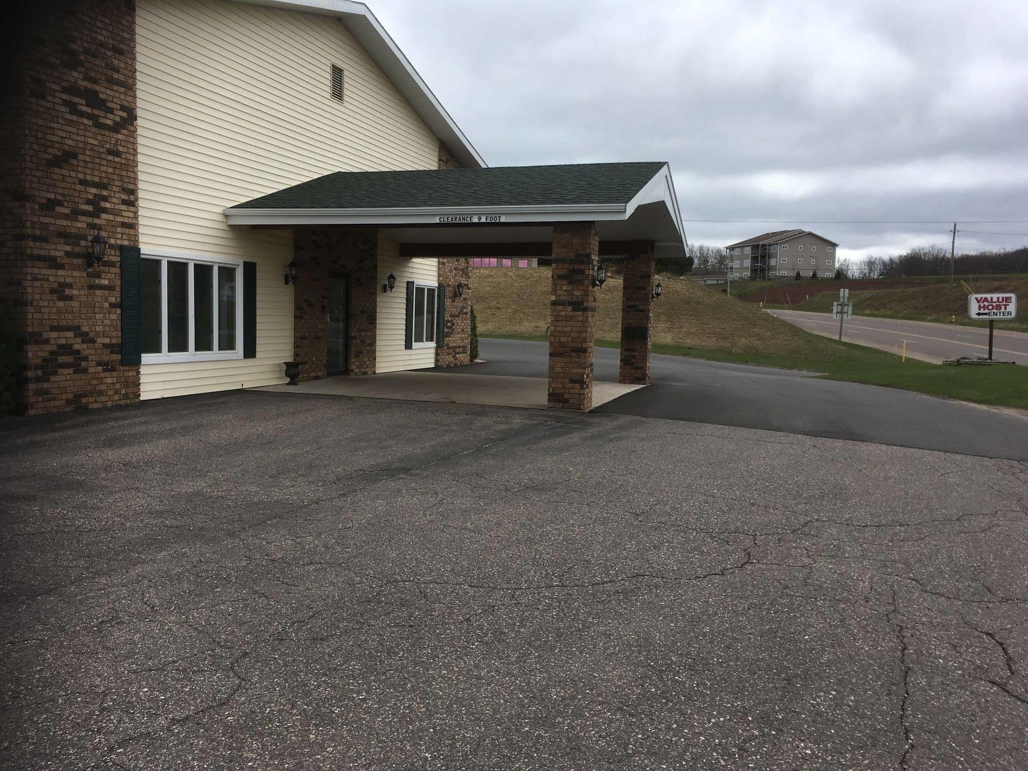 Value Host Motor Inn Marquette Ngoại thất bức ảnh